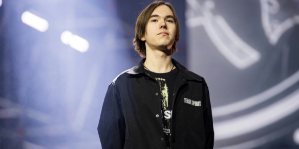 Rookie多数据名列前茅，是中单位唯一未被单杀的选手